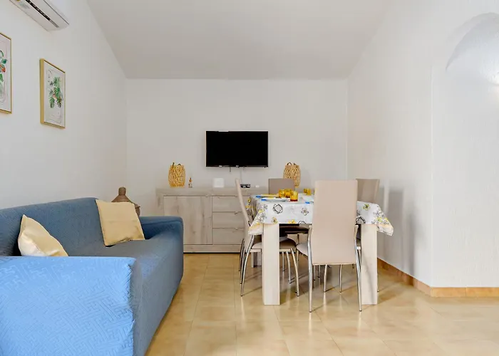 Casa Vacanze Cannigione Apartman *